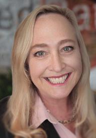 Julie Myers headshot