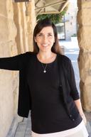 Julie Schumer-McMahon headshot