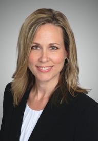 Jennifer DElia headshot