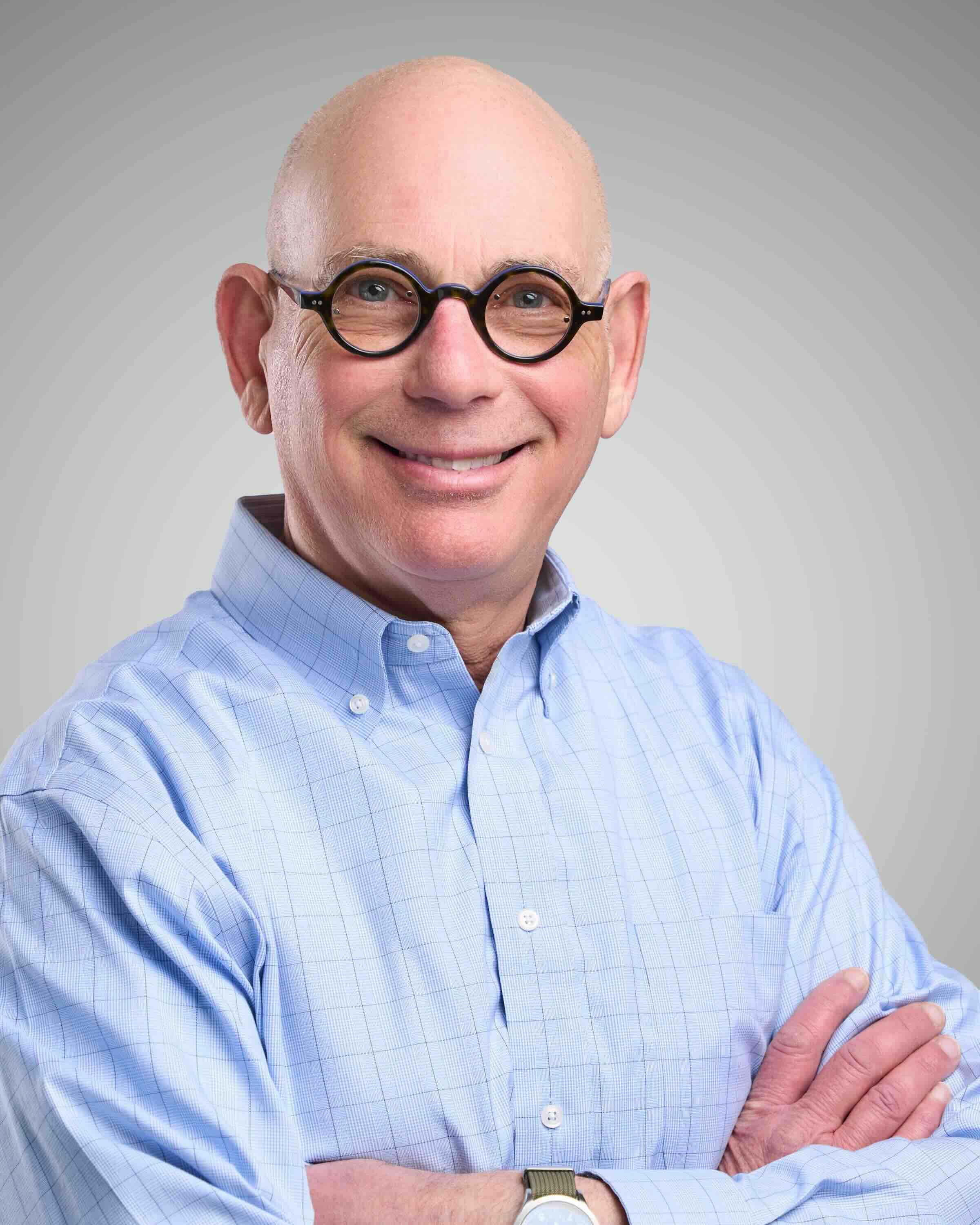 Mark Yecies headshot