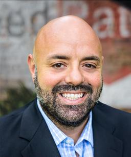 Daniel Shaqareq headshot
