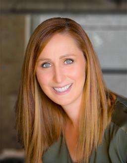Lacey Sullivan headshot