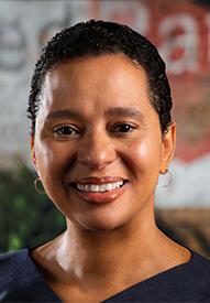 Evelyn Perez headshot